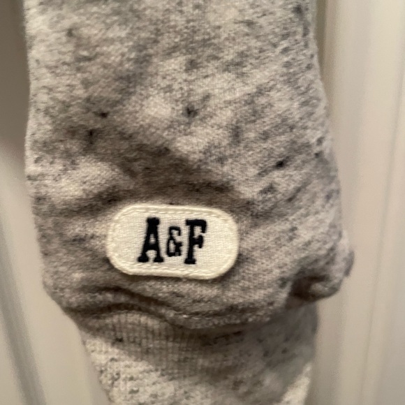 Long sleeve cropped Abercrombie sweater - Picture 3 of 4